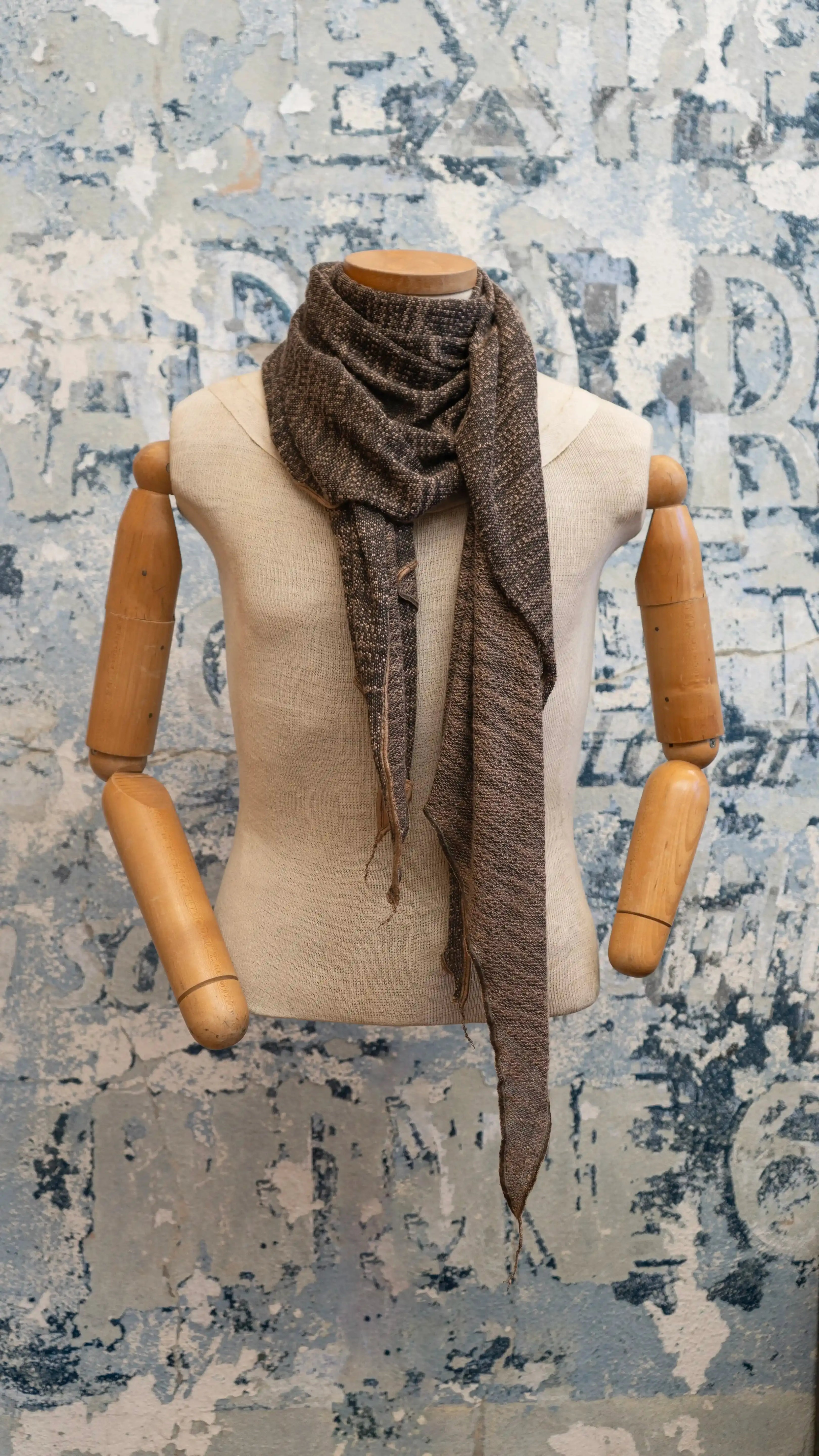 Season of Onyx Scarf Late Sunday Afternoon Magazine & Factory